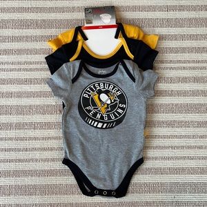 3x 3-6m NHL Pittsburgh Penguins baby onesies